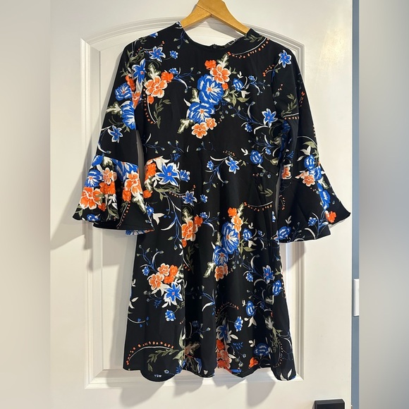 Welcome Back Black Floral Print Skater Dress size Small - Picture 6 of 8